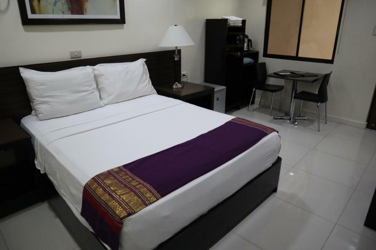 Domicilio Lorenzo Davao Bagian luar foto
