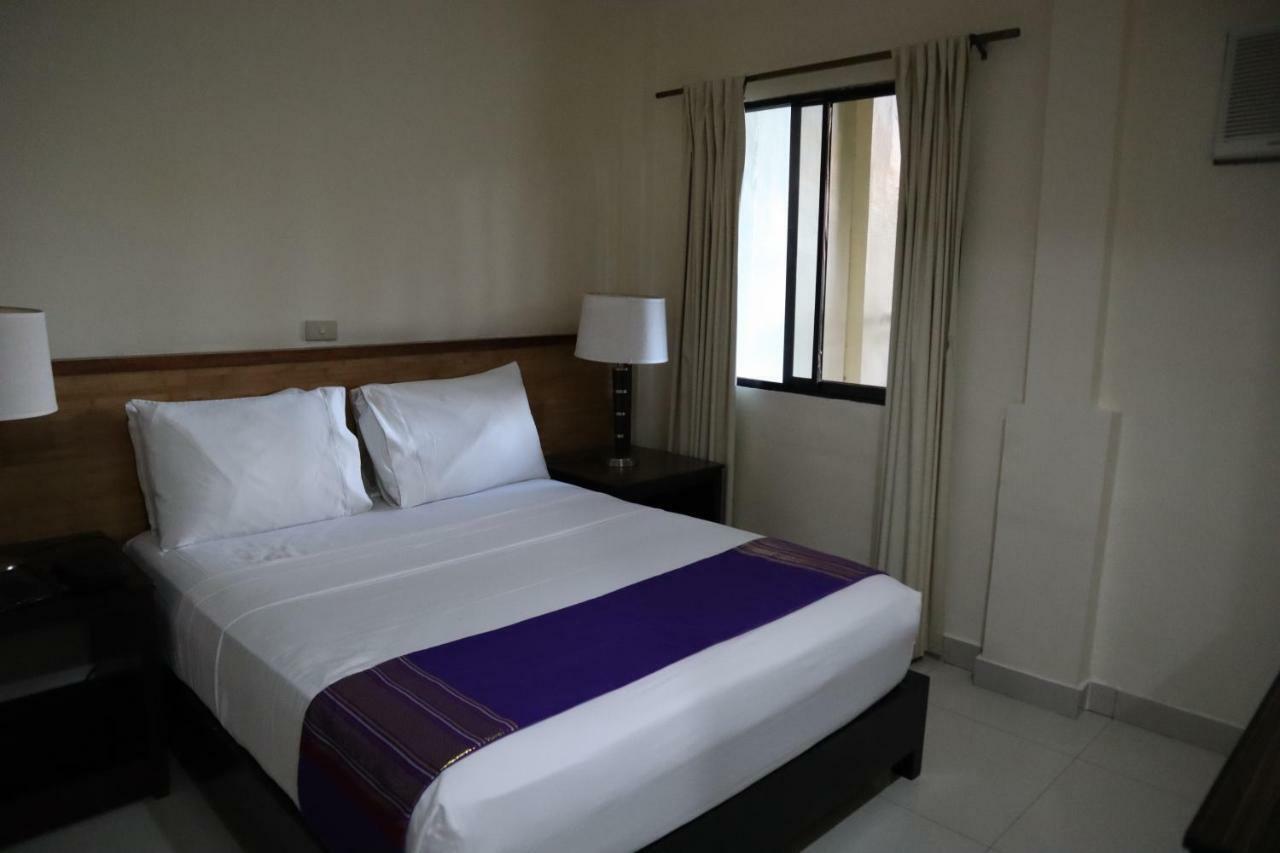 Domicilio Lorenzo Davao Bagian luar foto