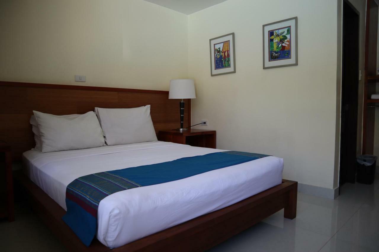 Domicilio Lorenzo Davao Bagian luar foto