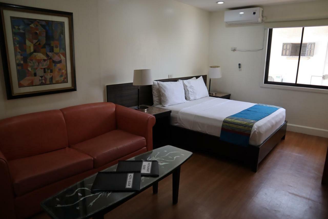 Domicilio Lorenzo Davao Bagian luar foto