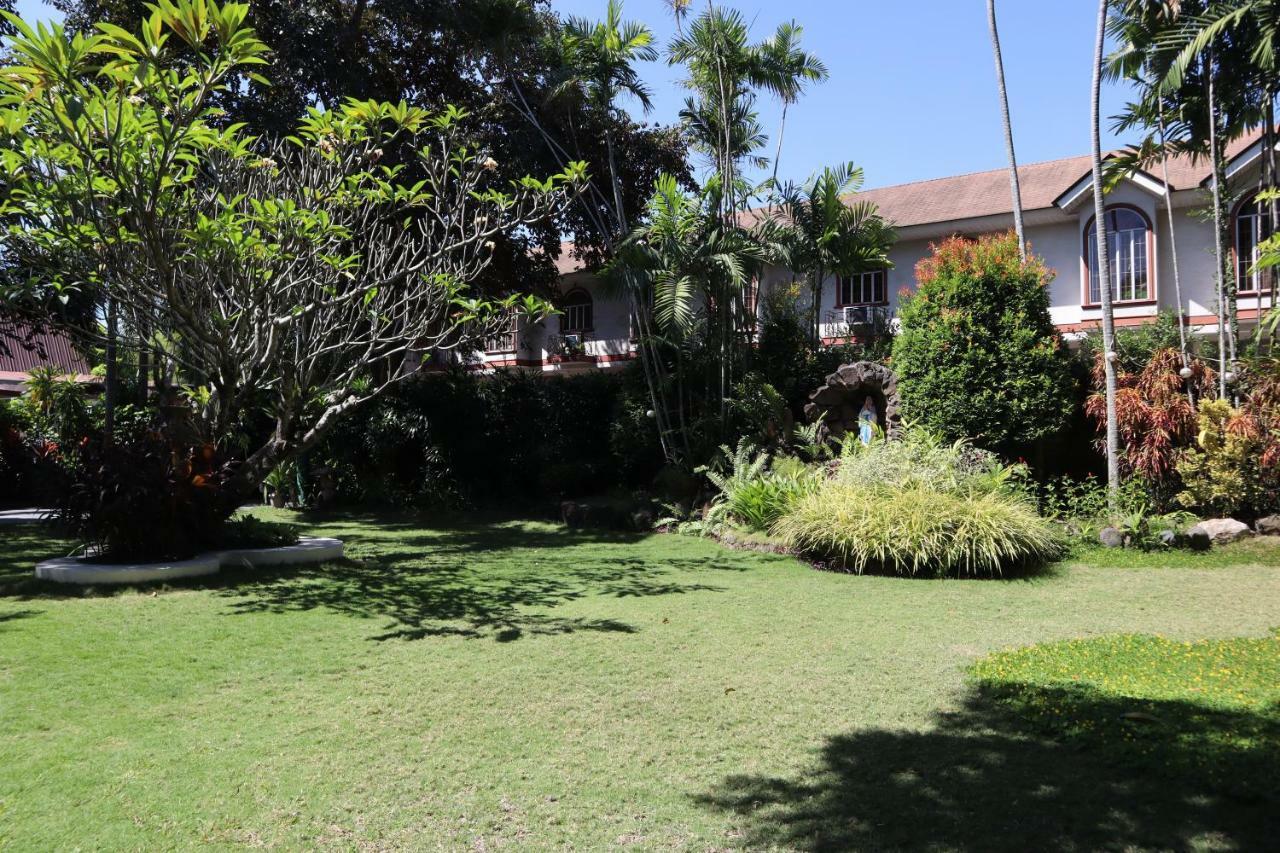 Domicilio Lorenzo Davao Bagian luar foto